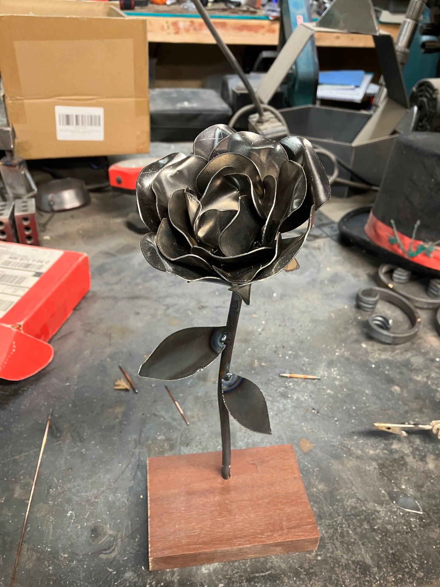 Steel rose w