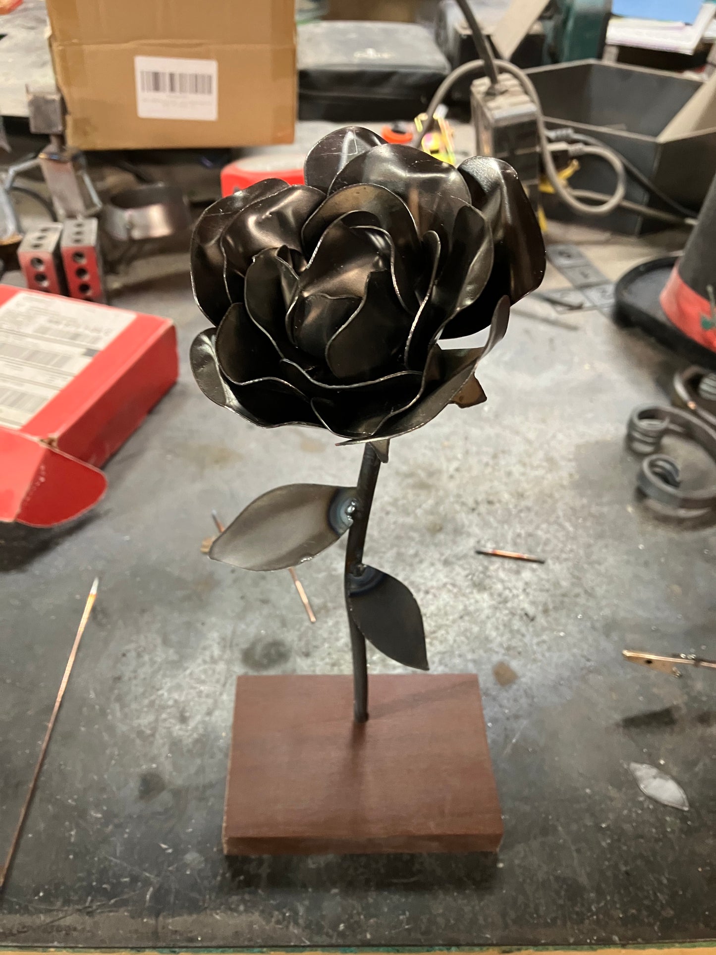 Steel rose w