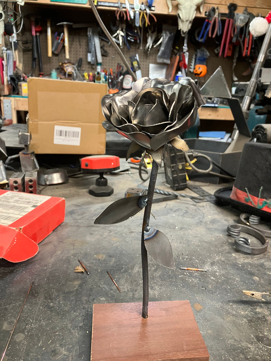 Steel rose w