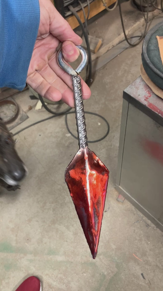 Red kunai